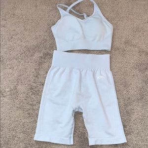 💙light blue aybl sport bra and biker short…